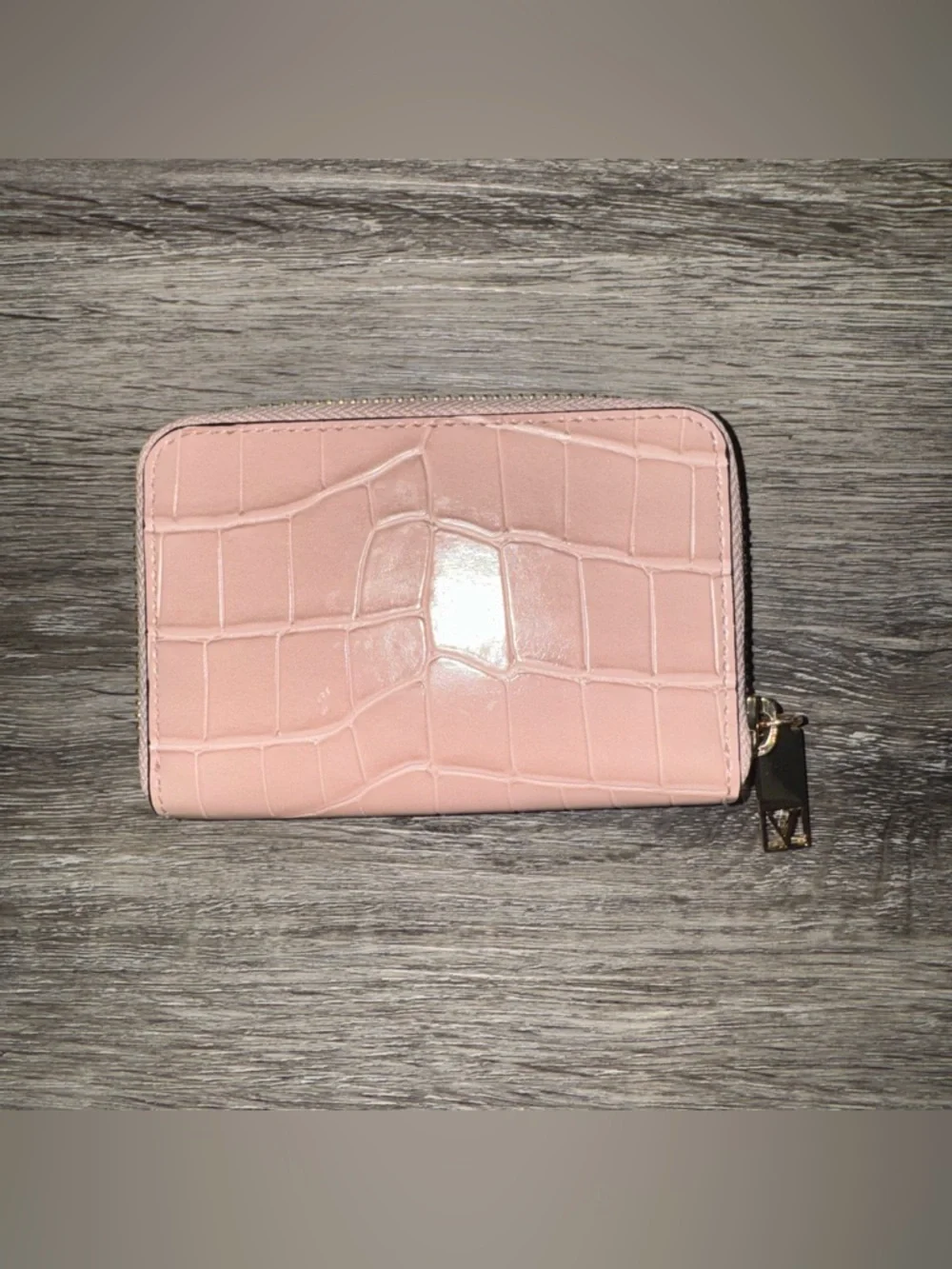 The Victoria Small Wallet By Victoria’s Secret Blush Sand Crocodile Embossed - Picture 4 of 9